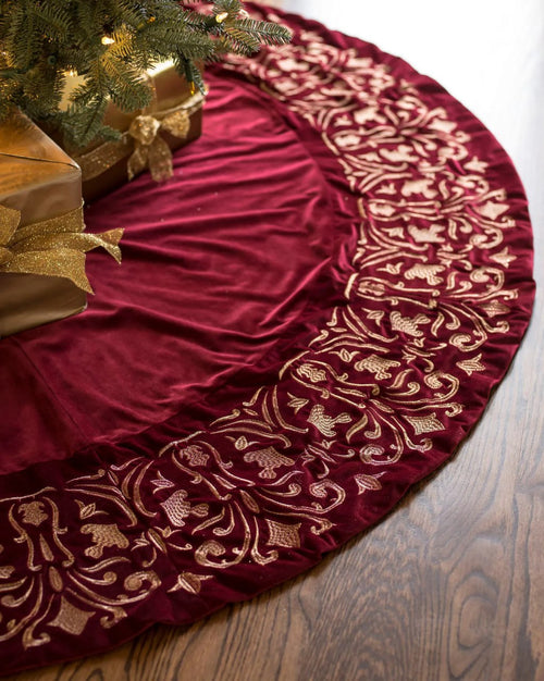 Velvet Holiday Tree Skirt – Luxury Embroidered Detailing